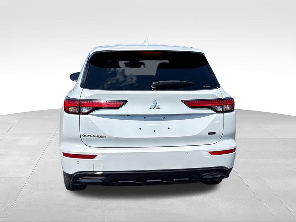 Used 2024 Mitsubishi Outlander SE AWD/4WD image 7
