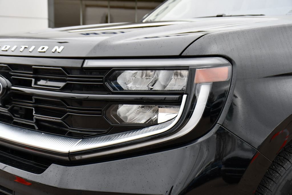 Used 2025 Ford Expedition Platinum AWD/4WD image 42