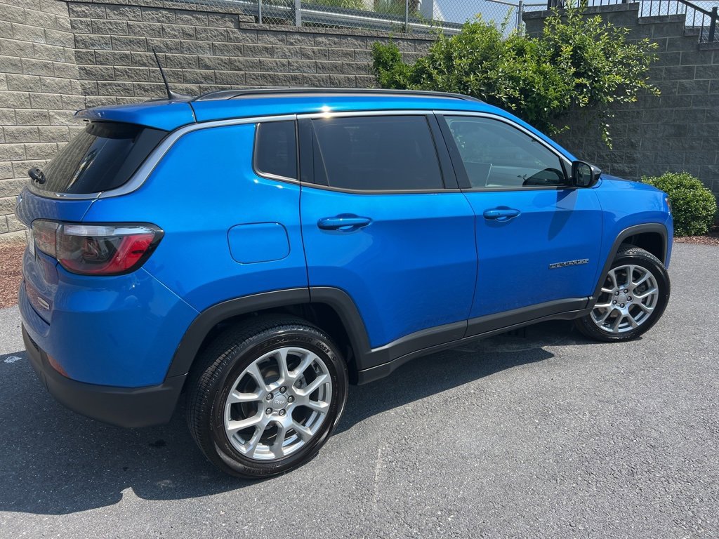 New 2023 Jeep Compass Latitude w/ Sun and Sound Group image 5