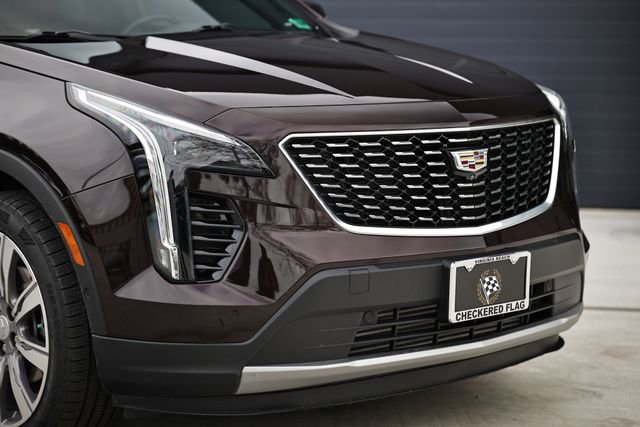 Used 2021 Cadillac XT4 Premium Luxury image 2
