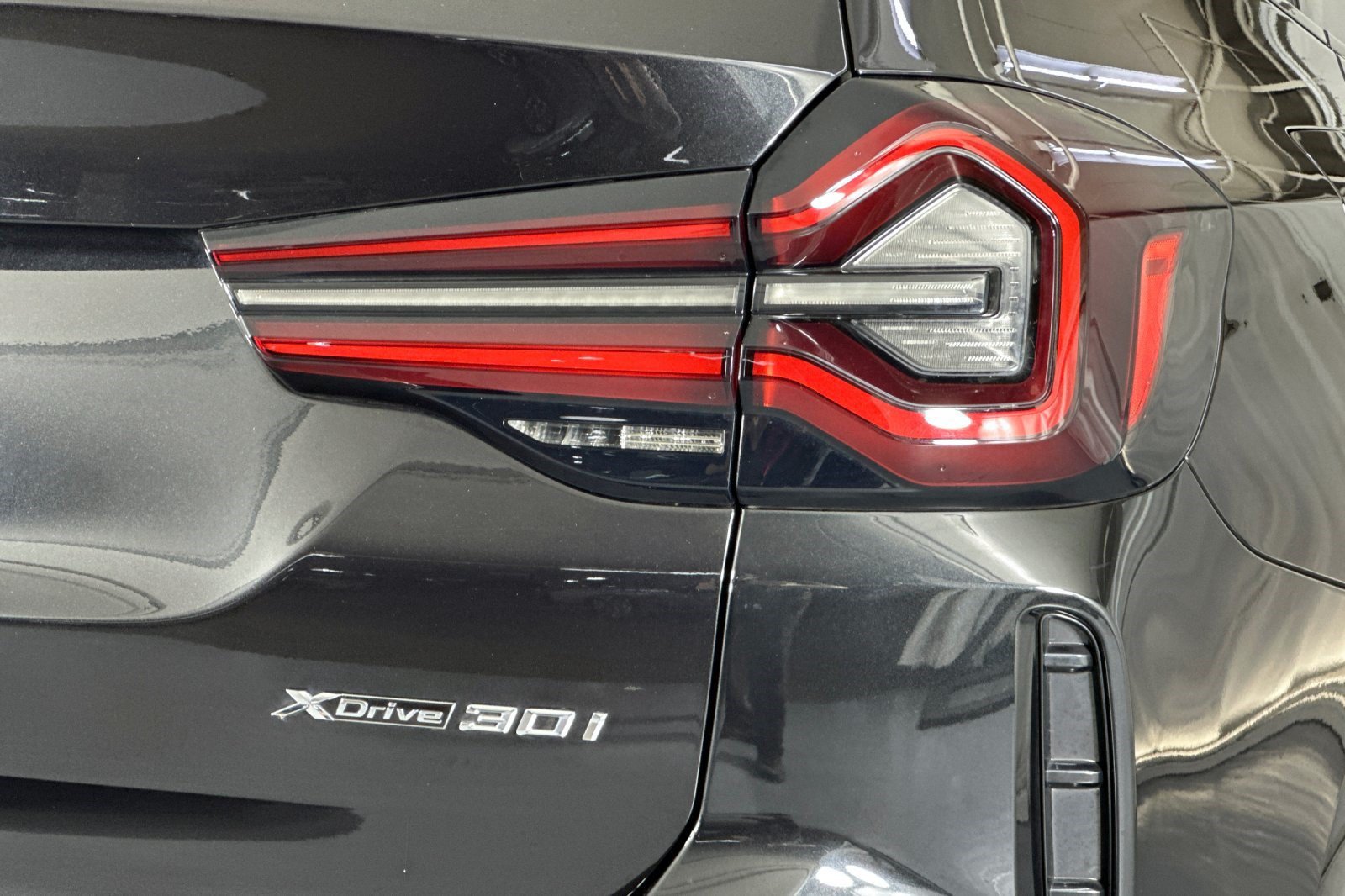 Certified 2024 BMW X3 xDrive30i w/ M Sport Package AWD/4WD image 28