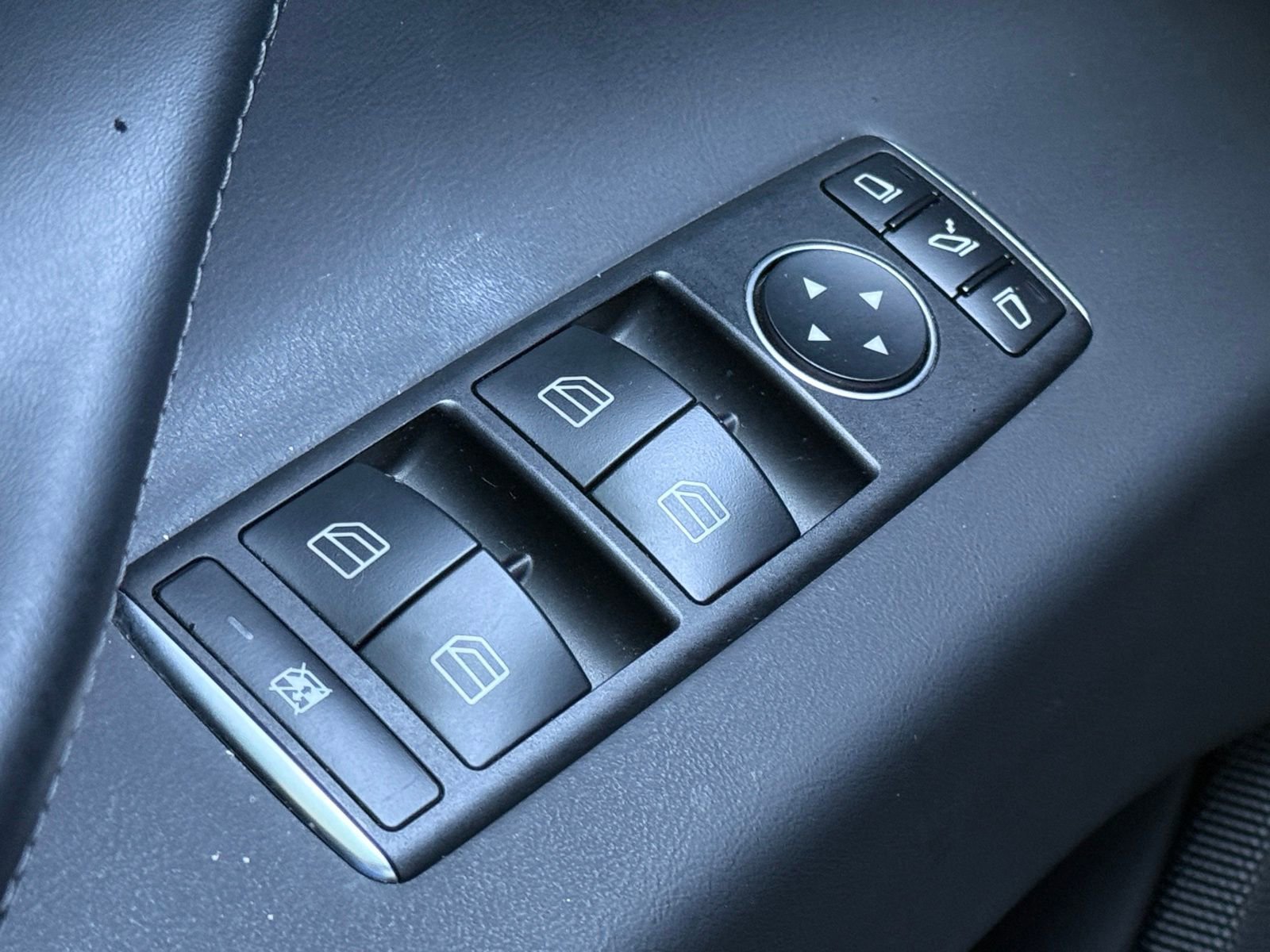 Used 2019 Tesla Model X AWD/4WD image 33