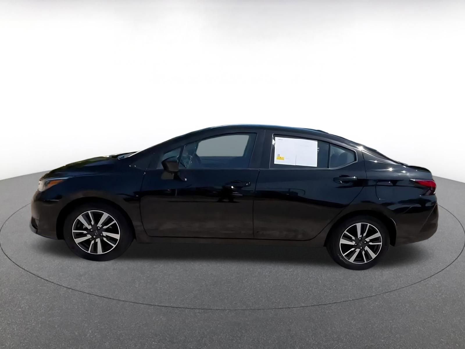 Used 2025 Nissan Versa SV FWD image 9