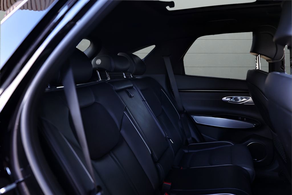 Used 2023 Genesis GV70 2.5T w/ Sport Prestige Package image 63