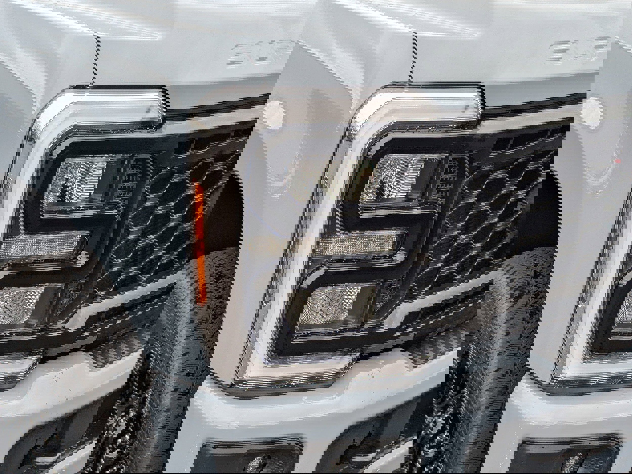 New 2026 Ford F250 Lariat w/ Black Appearance Package image 9