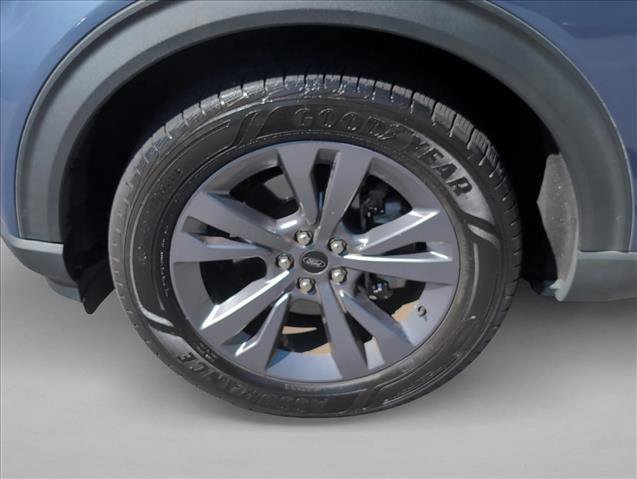Used 2021 Ford Explorer XLT w/ Equipment Group 202A AWD/4WD image 25