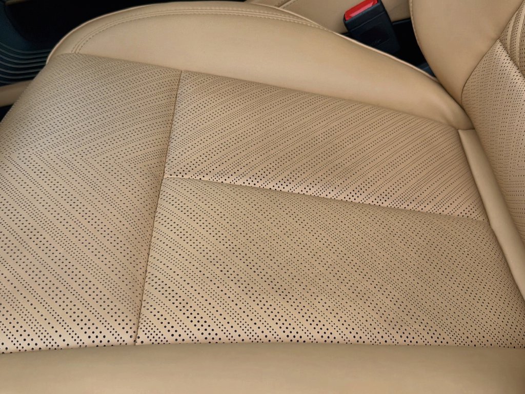 Used 2026 Cadillac Escalade IQ Sport 2 w/ LPO, Floor Liner Package AWD/4WD image 20