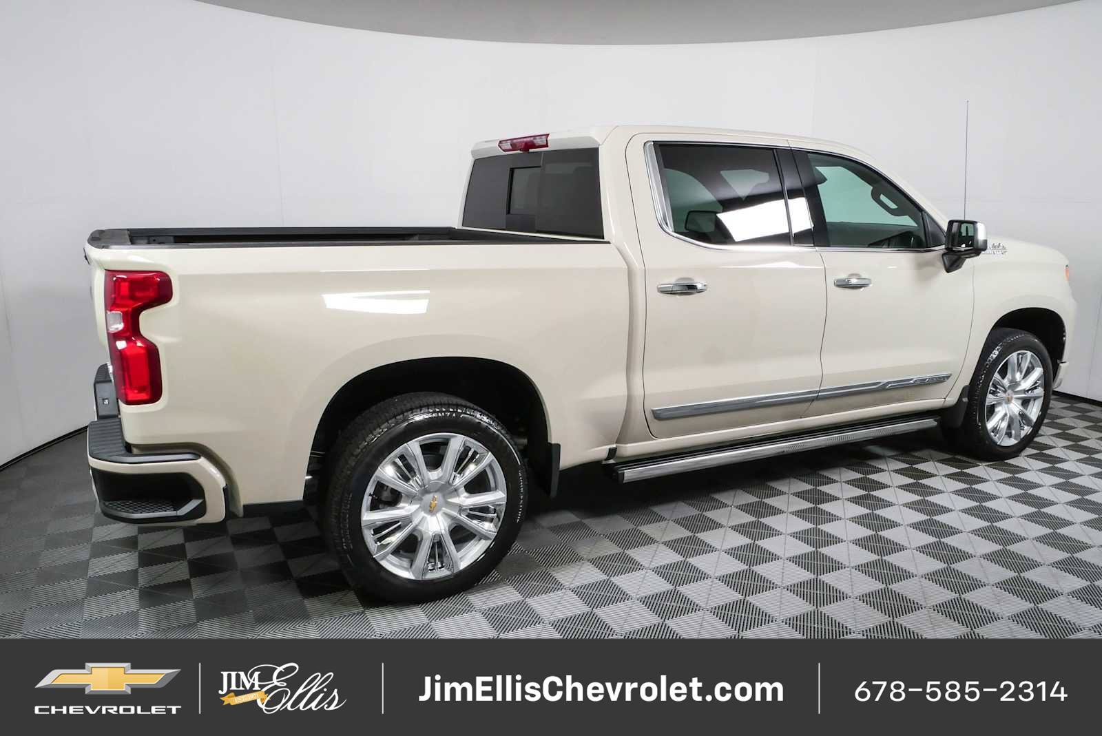New 2026 Chevrolet Silverado 1500 High Country AWD/4WD image 2