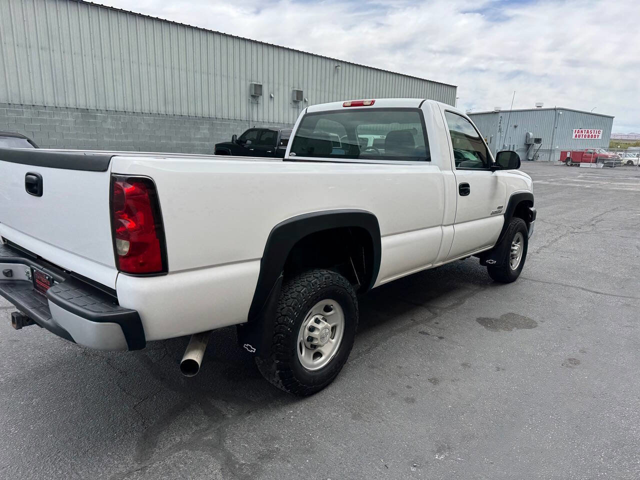 Used 2007 Chevrolet Silverado 2500 W/T w/ Heavy-Duty Power Package RWD image 10