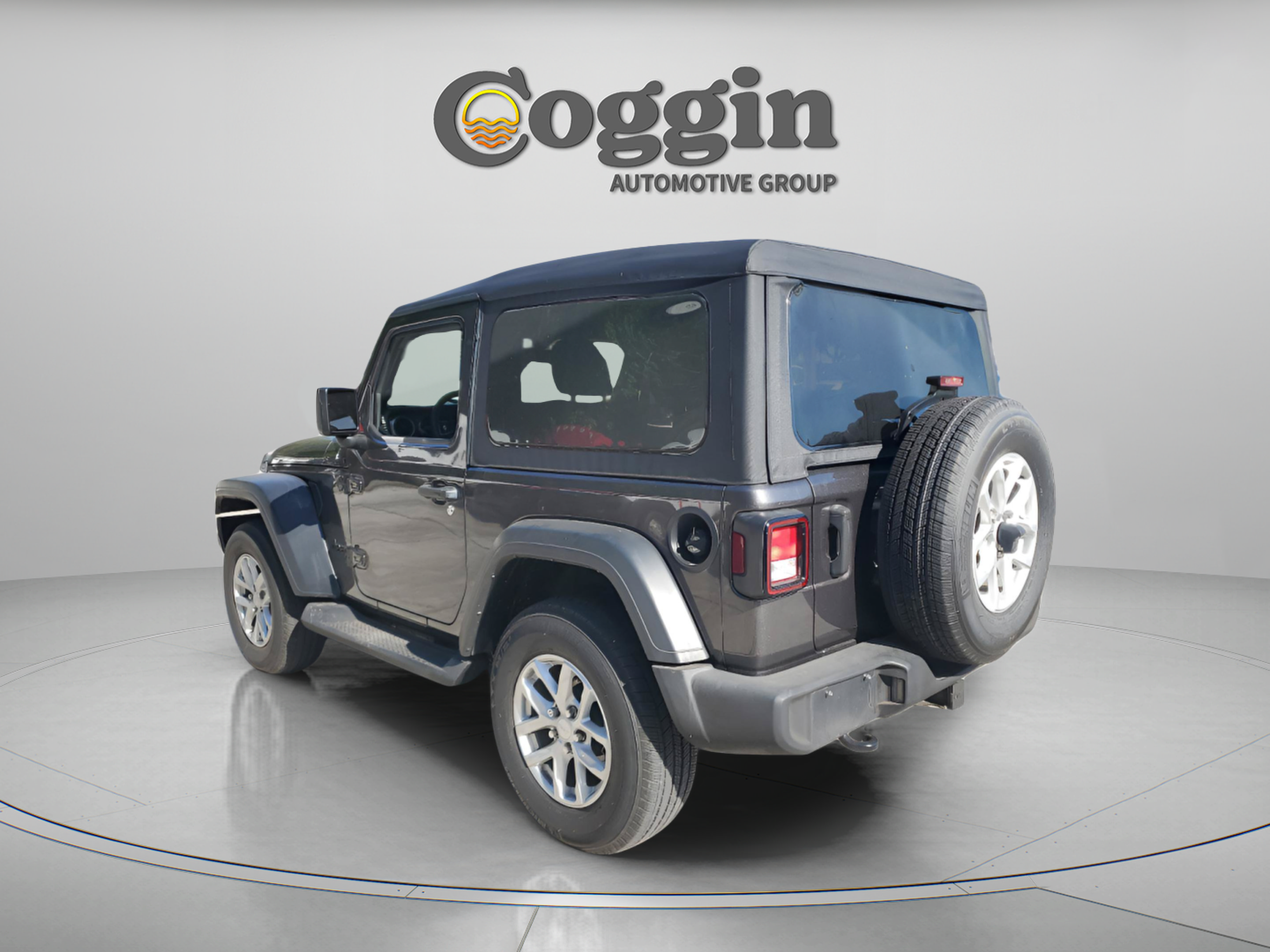 Used 2023 Jeep Wrangler Sport AWD/4WD image 2