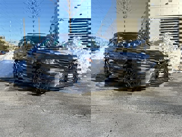 Used 2020 Toyota Camry SE image 1