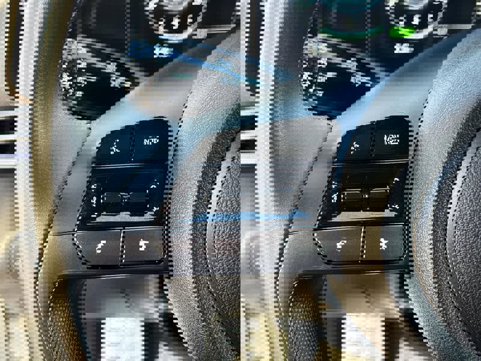 Certified 2025 Hyundai Elantra SEL image 10