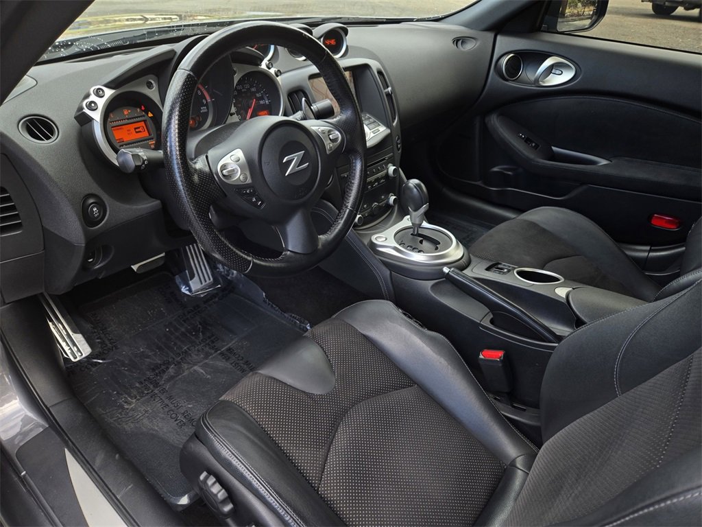 Used 2020 Nissan 370Z Touring Sport image 13