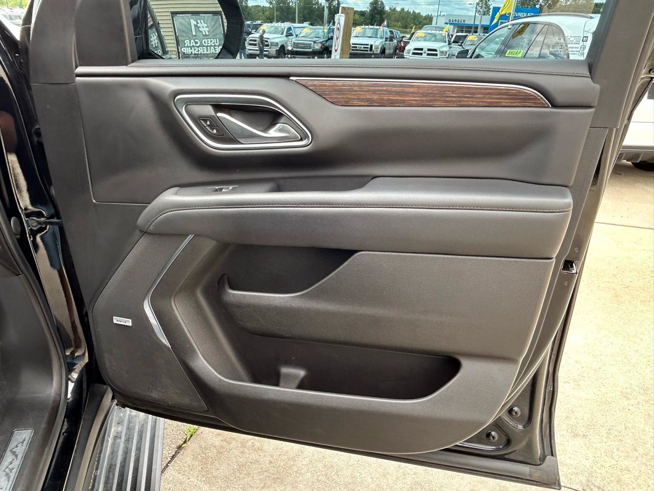 Used 2021 Chevrolet Suburban High Country AWD/4WD image 18