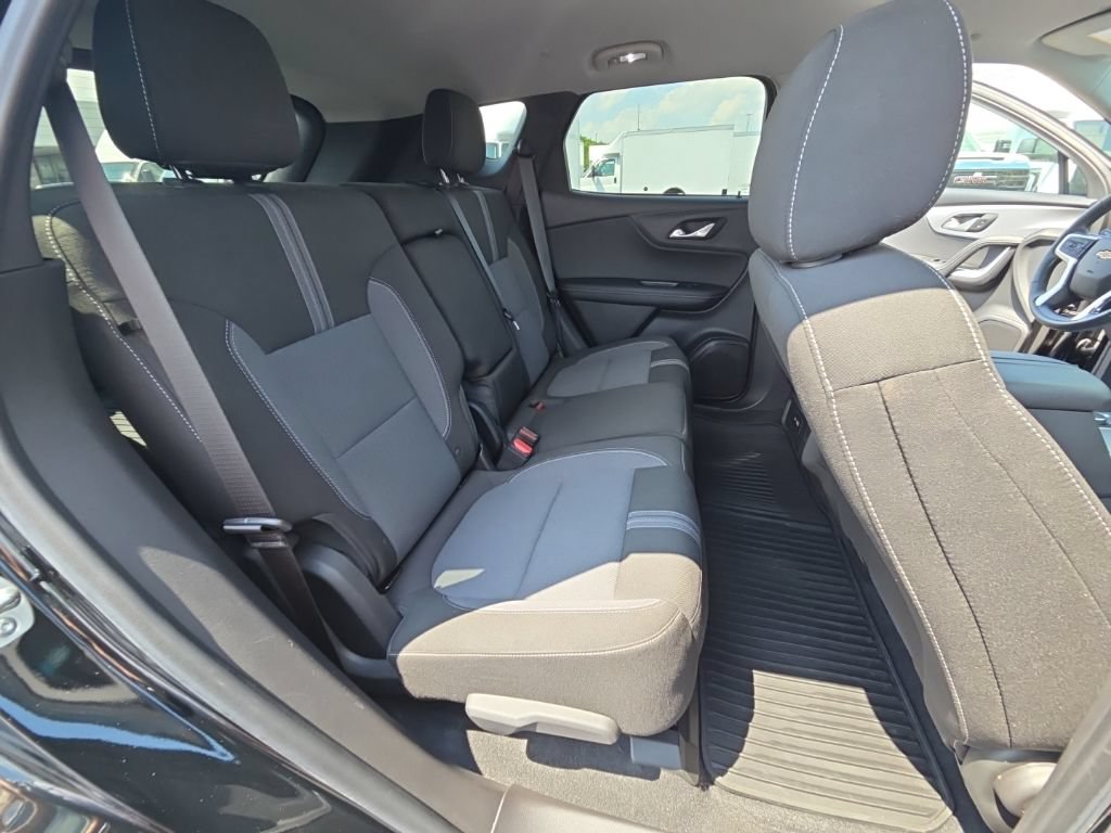 Used 2024 Chevrolet Blazer LT w/ Convenience Package FWD image 31