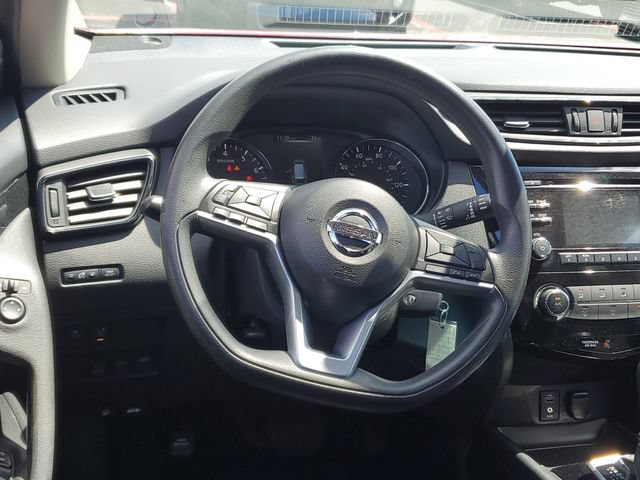 Used 2017 Nissan Rogue S AWD/4WD image 12