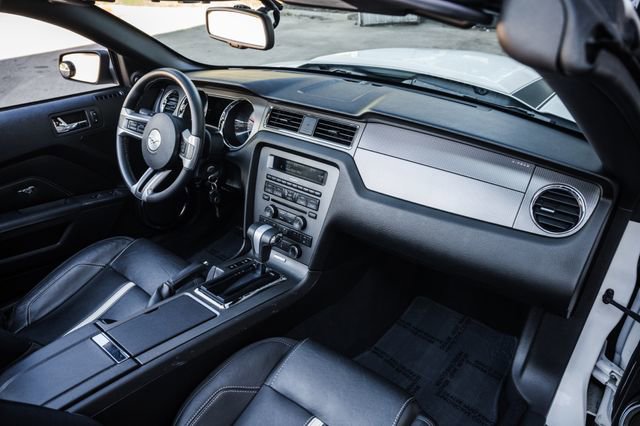 Used 2010 Ford Mustang GT Premium image 14