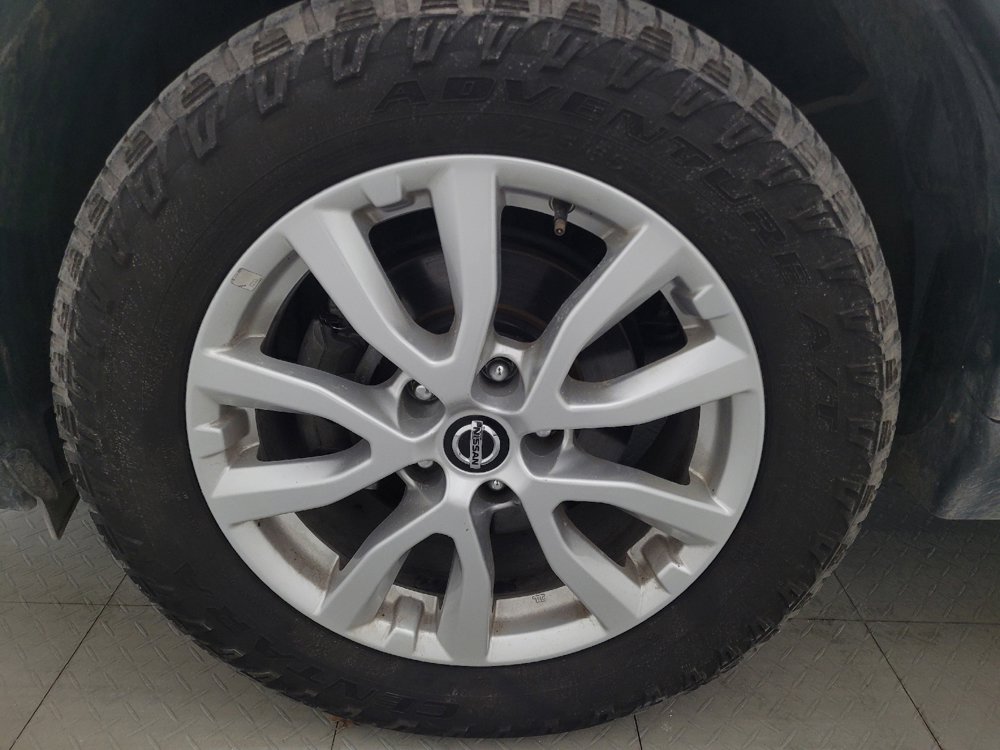 Used 2020 Nissan Rogue SV image 31