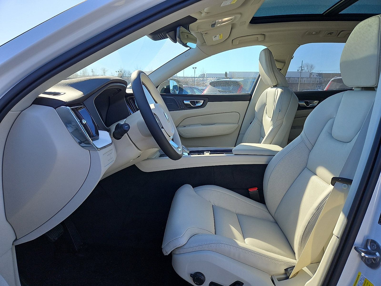 New 2026 Volvo XC60 T8 Ultra w/ Protection Package Premier AWD/4WD image 11