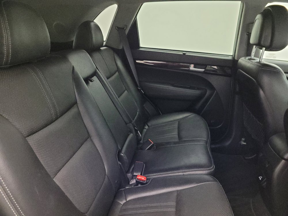 Used 2015 Kia Sorento SX image 19