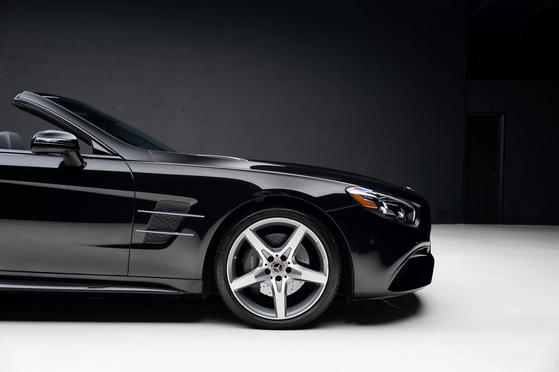 Used 2019 Mercedes-Benz SL 550 image 42