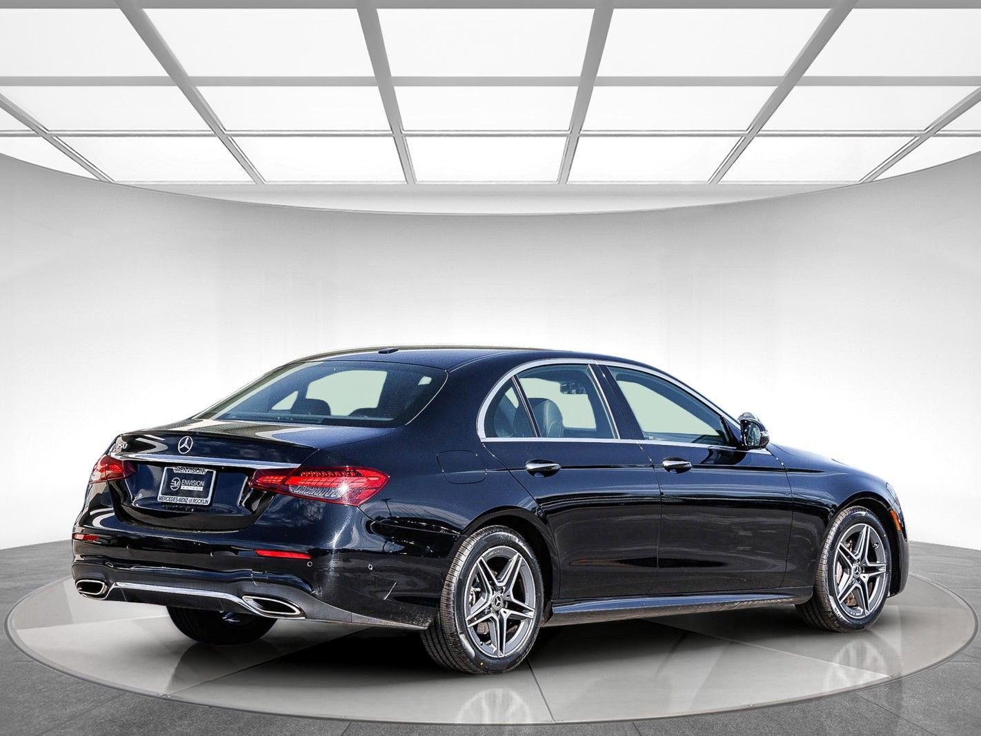 Used 2022 Mercedes-Benz E 350 Sedan image 4
