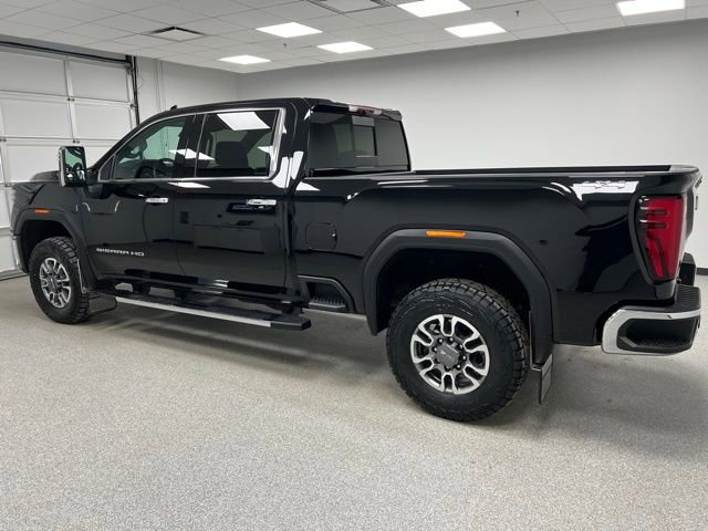 Used 2024 GMC Sierra 3500 SLT w/ SLT Convenience Package AWD/4WD image 7