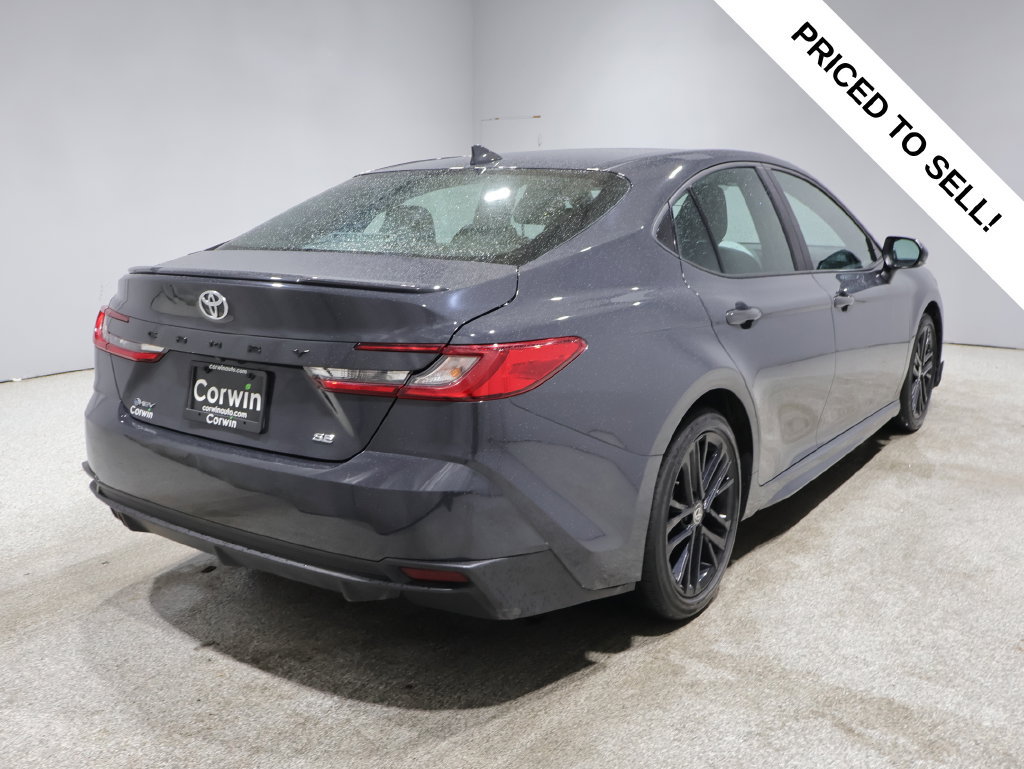 Used 2025 Toyota Camry SE FWD image 2