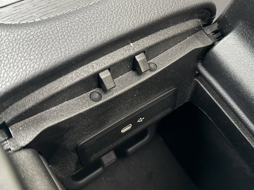 Used 2026 Mercedes-Benz GLS 450 4MATIC image 28