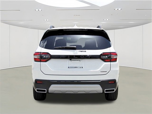 New 2025 Honda Pilot Touring image 4
