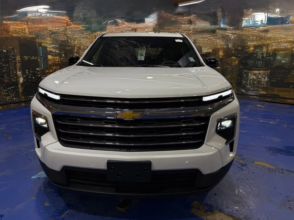 New 2026 Chevrolet Traverse LT image 2