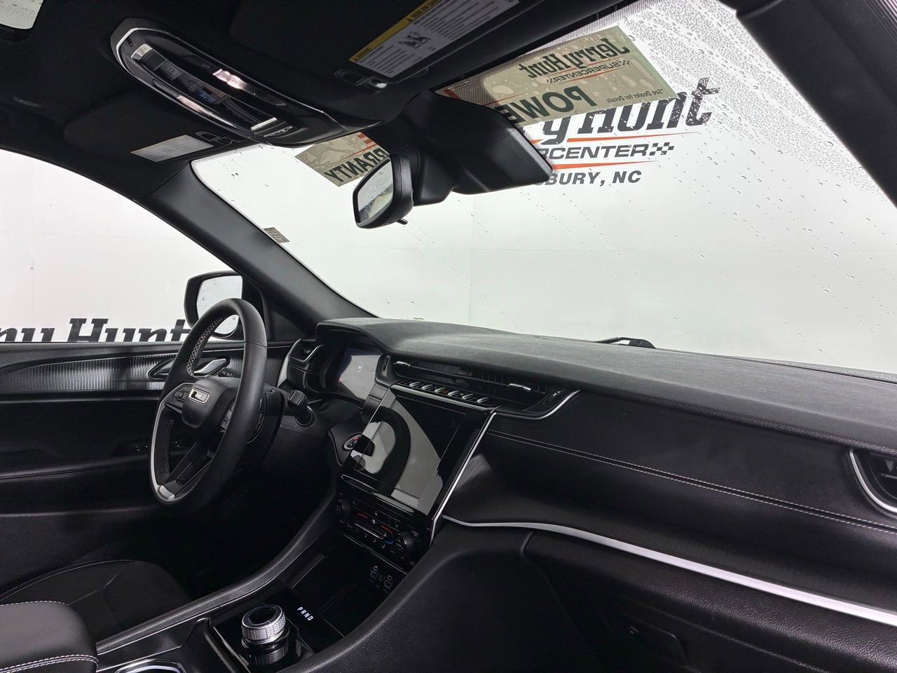 Used 2024 Jeep Grand Cherokee L Altitude image 34