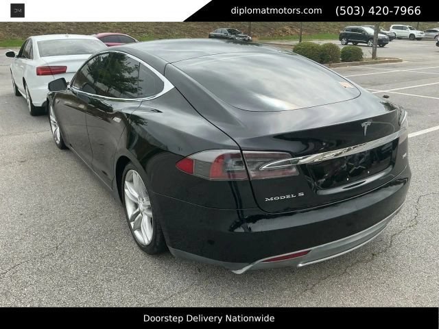 Used 2013 Tesla Model S Performance RWD image 2