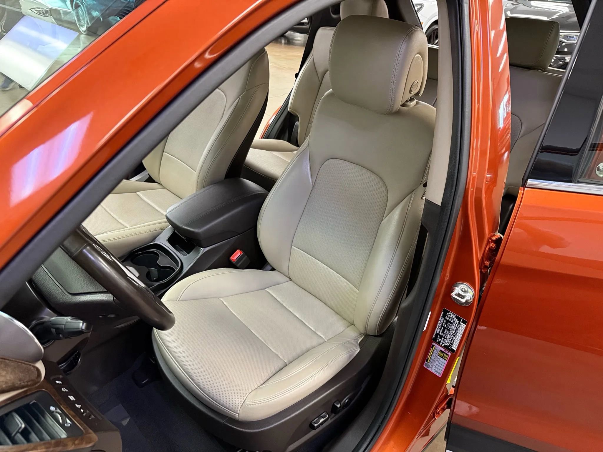 Used 2018 Hyundai Santa Fe Sport w/ Cargo Package FWD image 14