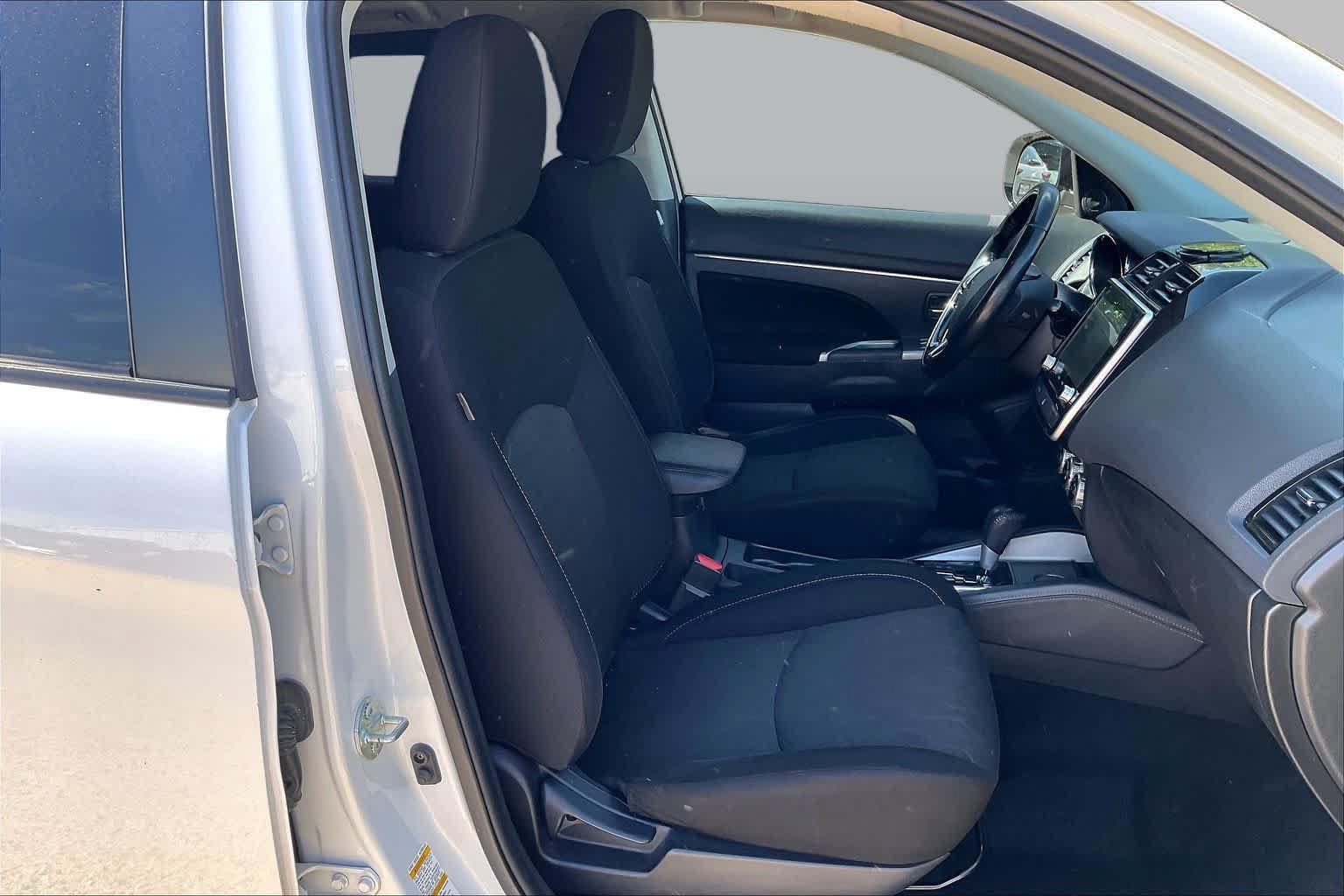 Used 2021 Mitsubishi Outlander Sport SE FWD image 9
