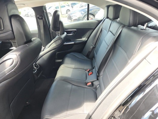 Used 2025 Mercedes-Benz C 300 Sedan image 19