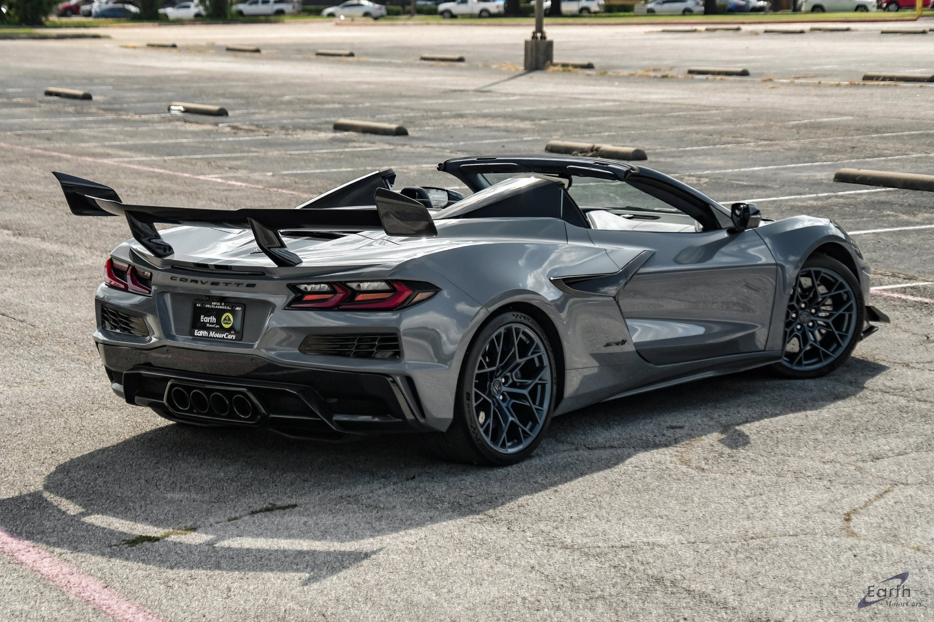 Used 2025 Chevrolet Corvette ZR1 w/ ZR1 Carbon Fiber Aero Package RWD image 26