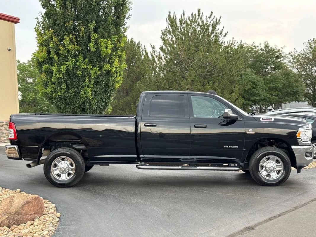 Used 2022 RAM 2500 Big Horn AWD/4WD image 3