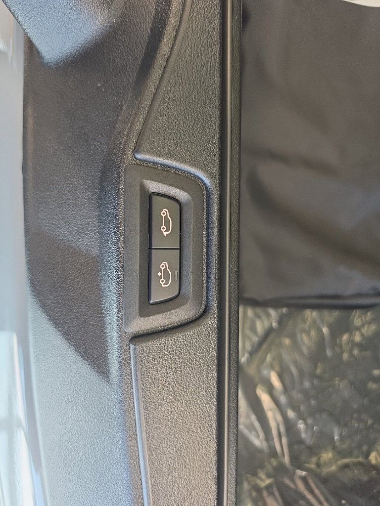 Used 2026 BMW X7 xDrive40i w/ Executive Package AWD/4WD image 67