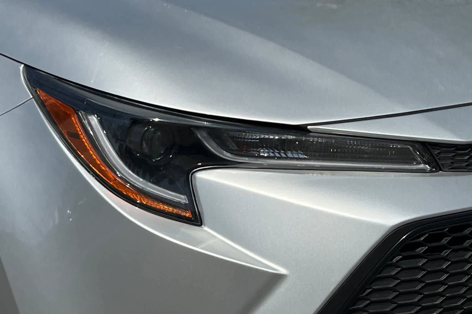Used 2021 Toyota Corolla LE FWD image 30