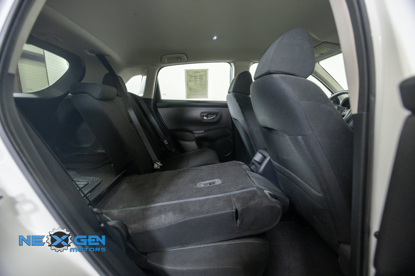 Used 2024 Honda HR-V LX image 40