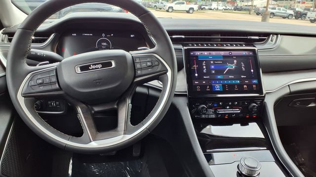 Used 2023 Jeep Grand Cherokee L Limited w/ Luxury Tech Group II RWD image 8