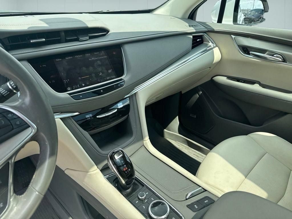 Used 2021 Cadillac XT5 Premium Luxury w/ LPO, Floor Liner Package AWD/4WD image 12