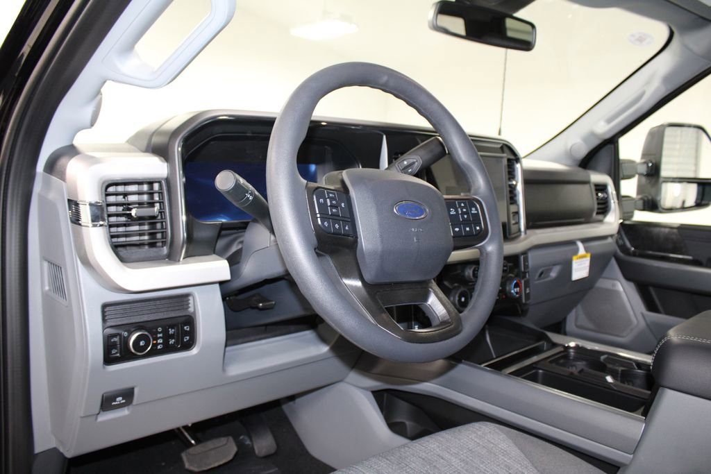 New 2025 Ford F250 XLT w/ Black Appearance Package image 21