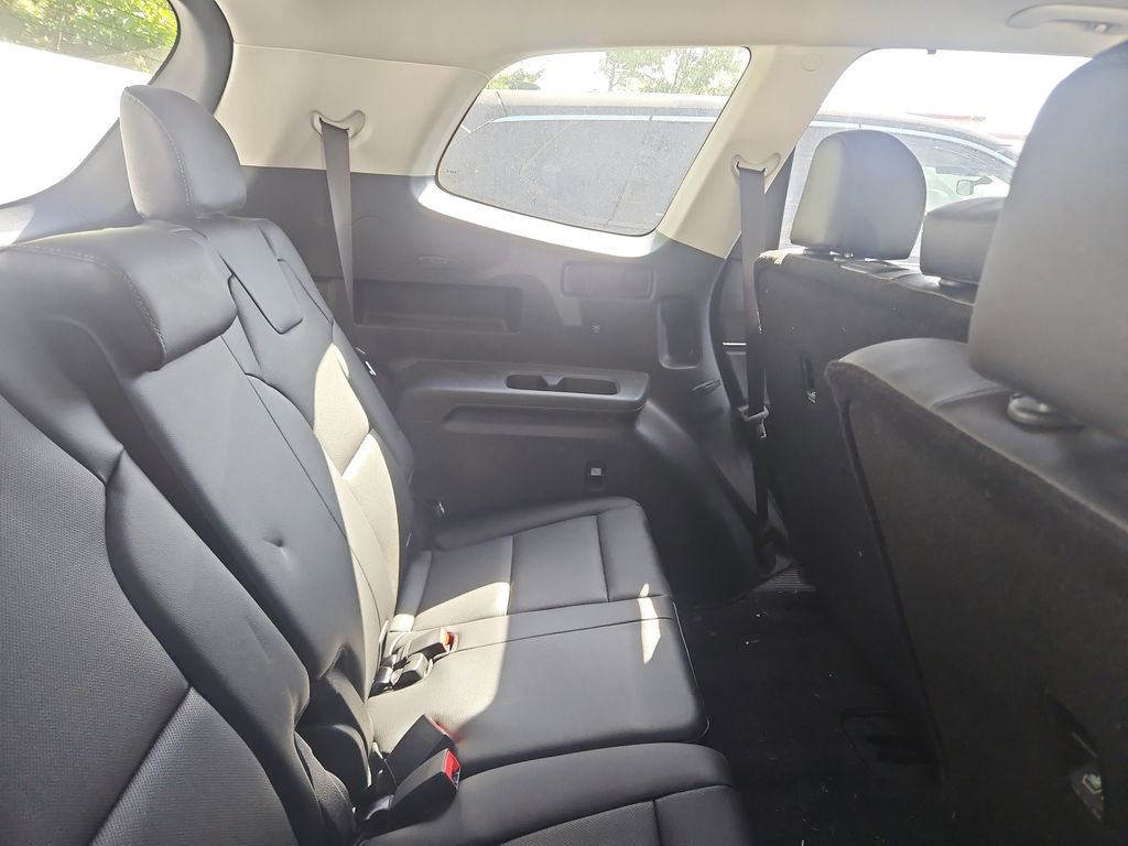 Used 2023 Kia Telluride EX image 11