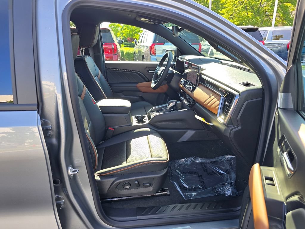 New 2026 GMC Canyon AT4 w/ AT4 Premium Package AWD/4WD image 25