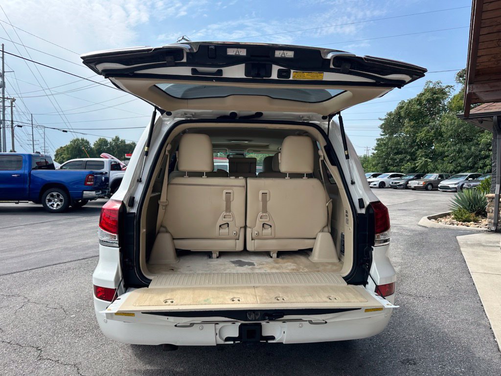 Used 2013 Lexus LX 570 4WD image 7
