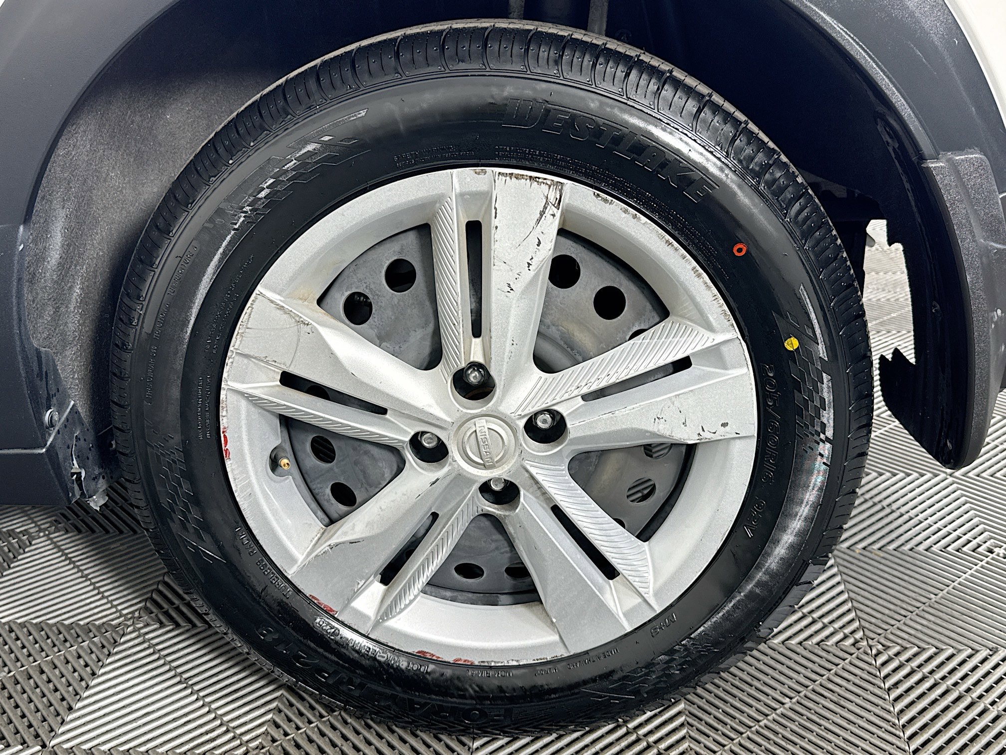 Used 2022 Nissan Kicks S image 36