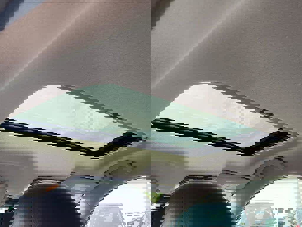 Used 2023 Nissan Sentra SR w/ SR Premium Package image 23