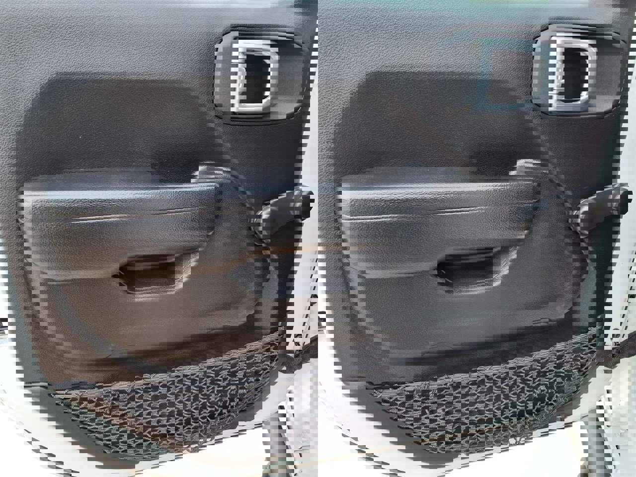 Used 2022 Jeep Gladiator Sport image 12